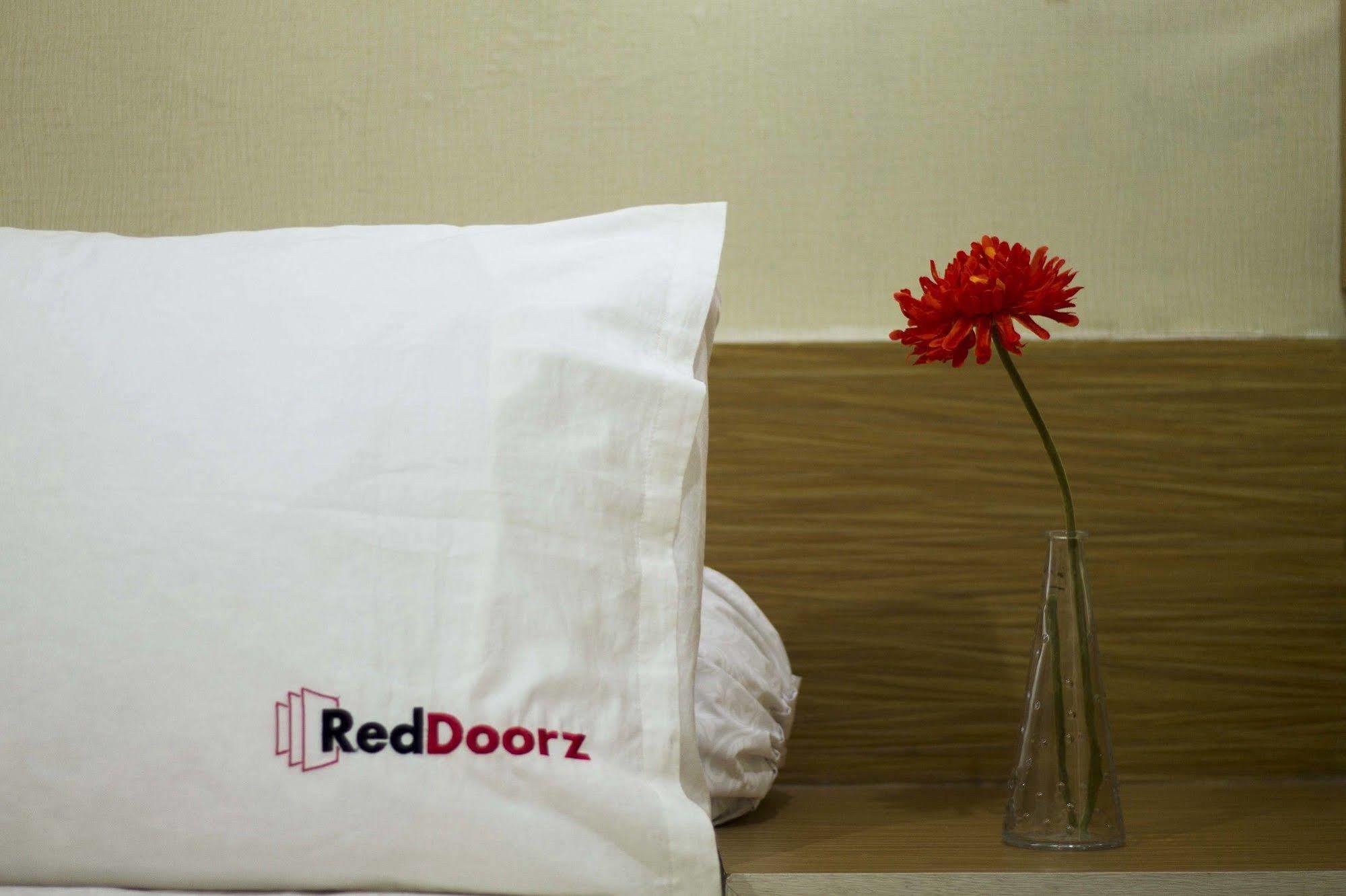 Reddoorz @ Sehati Raya Kuta Legian  Luaran gambar